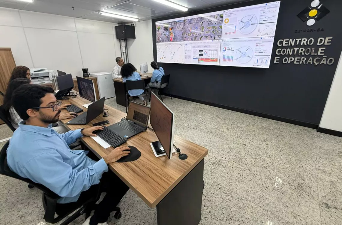 Sala foi montada para monitorar o sistema viário em cidades do interior do estado e colaborar com a segurança pública 