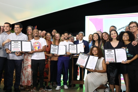 Governo do Estado aumenta valor das bolsas dos programas Mais Futuro e Partiu Estágio