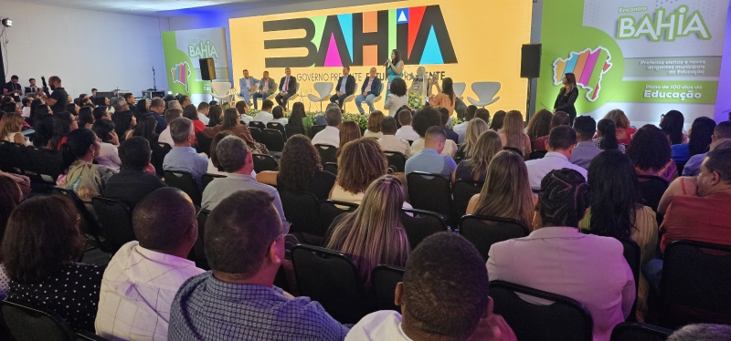 Encontro Bahia reúne mais 600 pessoas para planejar os 100 dias da educação nos municípios