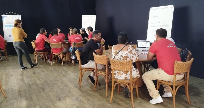 Professores interagem e compartilham experiências no Espaço Educar