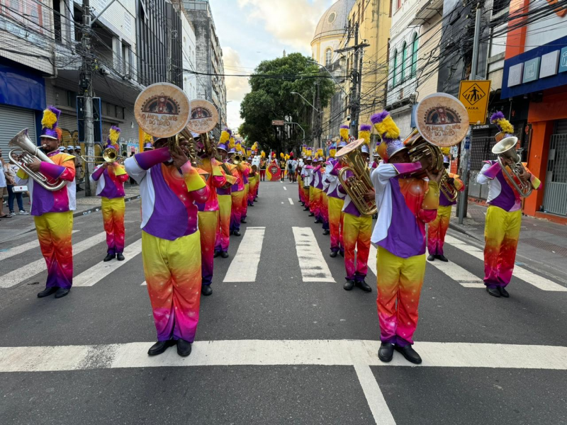 Fanfarras e balizas da rede estadual são premiadas em concurso de Salvador