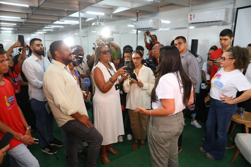 Estado investe mais de R$ 1,8 bilhão em colégios estaduais e reduz 50% da evasão dos estudantes na Bahia