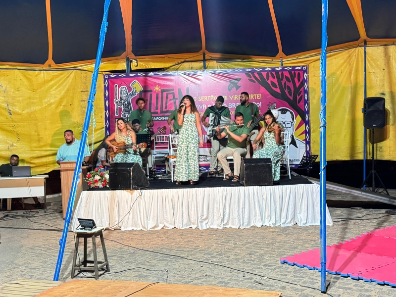 Projetos de estudantes da rede estadual são apresentados na 5ª Feira Literária Internacional de Canudos