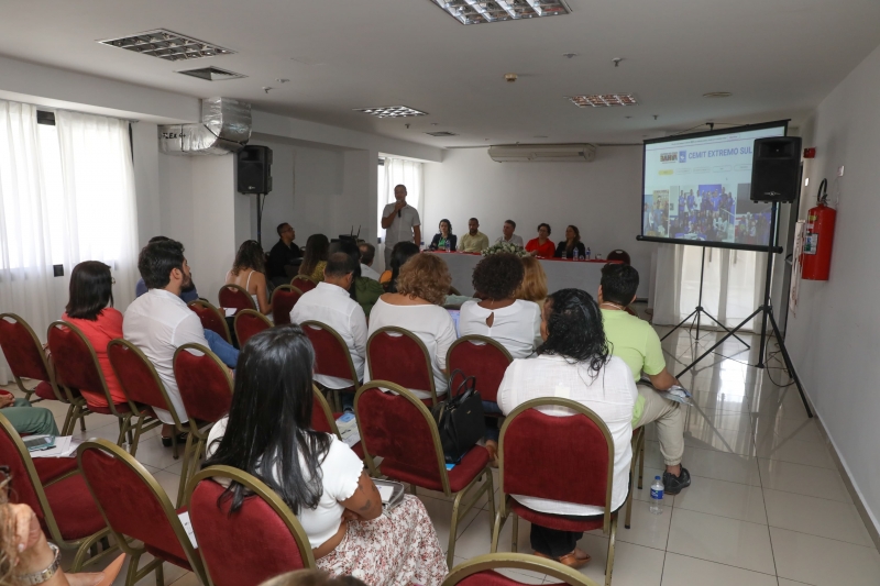 Educadores discutem estratégias para garantir acesso ao Ensino Médio em todo do Estado