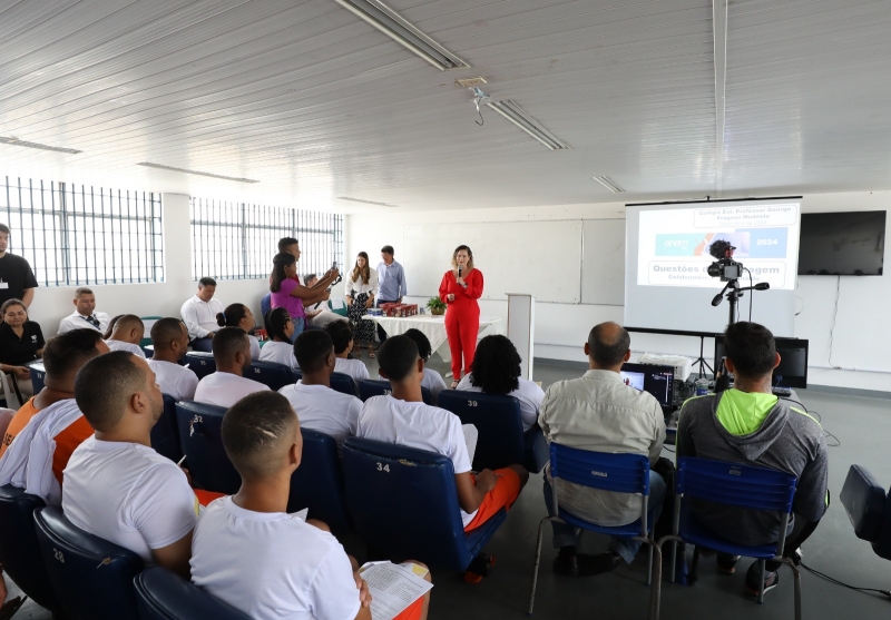 Internos do Complexo da Mata Escura participam do segundo aulão preparatório para o Enem-PPL 2024