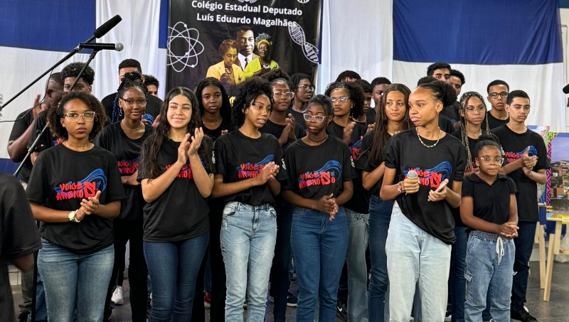 Estudantes da rede estadual desenvolvem projeto de combate ao racismo, em Salvador