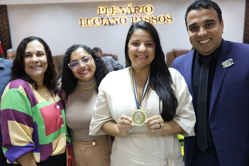 Secretária Rowenna Brito é homenageada pela Câmara de Vereadores de Cruz das Almas