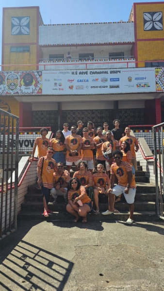 Estudantes de colégio estadual de Juazeiro conhecem a história de meio século do Ilê Aiyê