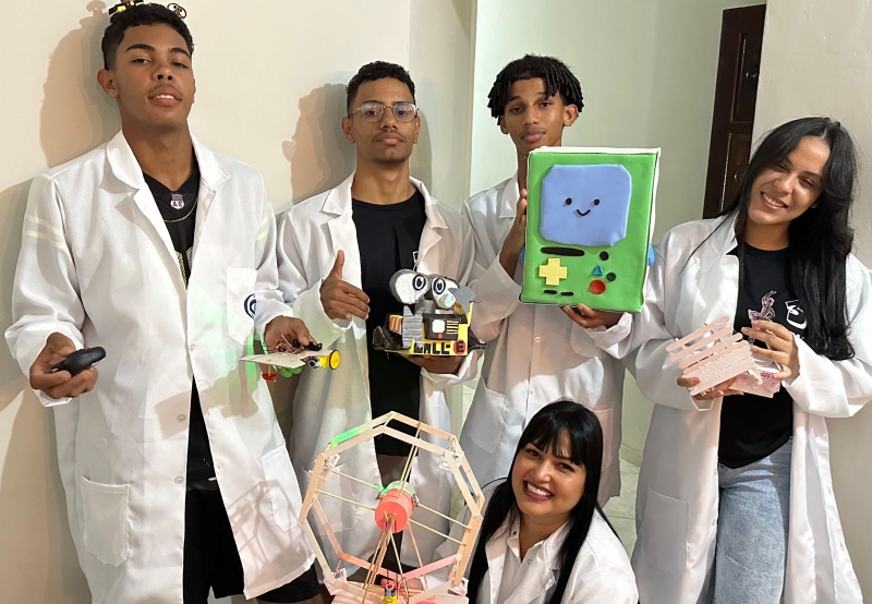 Estudantes unem tecnologia e sustentabilidade para criar projetos de robótica e de produção de alimentos