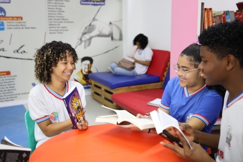 Aviso de pauta | Governador anuncia novos investimentos em educação e a edição 2025 do programa Férias na Escola