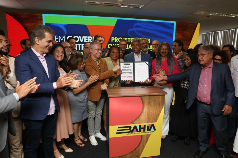 Bahia Filmes: Projeto de Lei que cria a primeira empresa estadual do audiovisual do Brasil é entregue à Alba