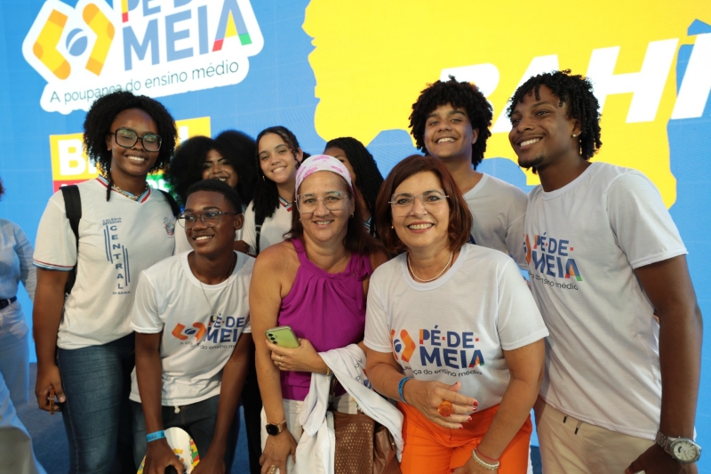 Governo do Estado formaliza adesão da Bahia ao programa Pé-de-Meia