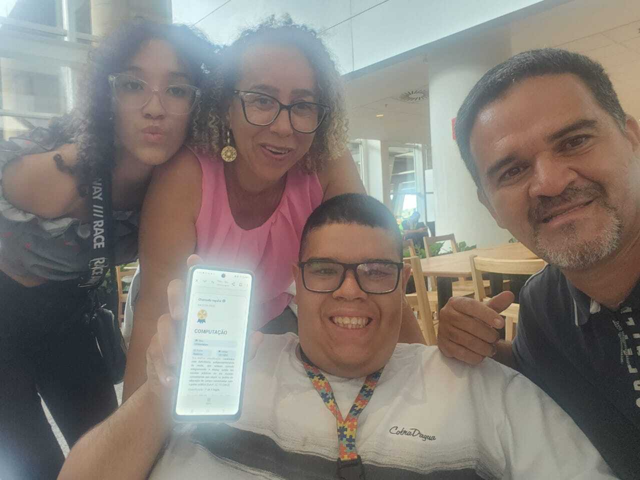 Estudante autista de escola pública é aprovado em instituição federal de ensino