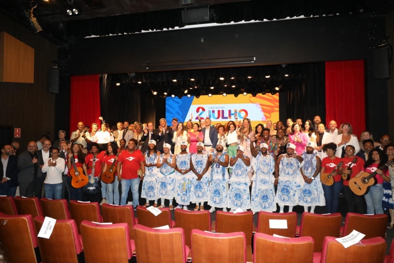 Após requalificação, Governo do Estado inaugura o novo CineTeatro 2 de Julho