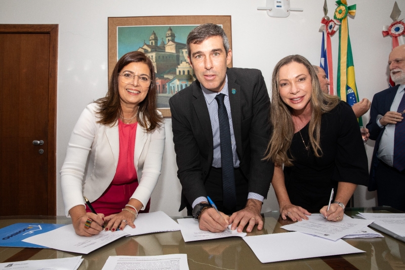 SEC firma acordo para simplificar regularização fundiária de imóveis escolares