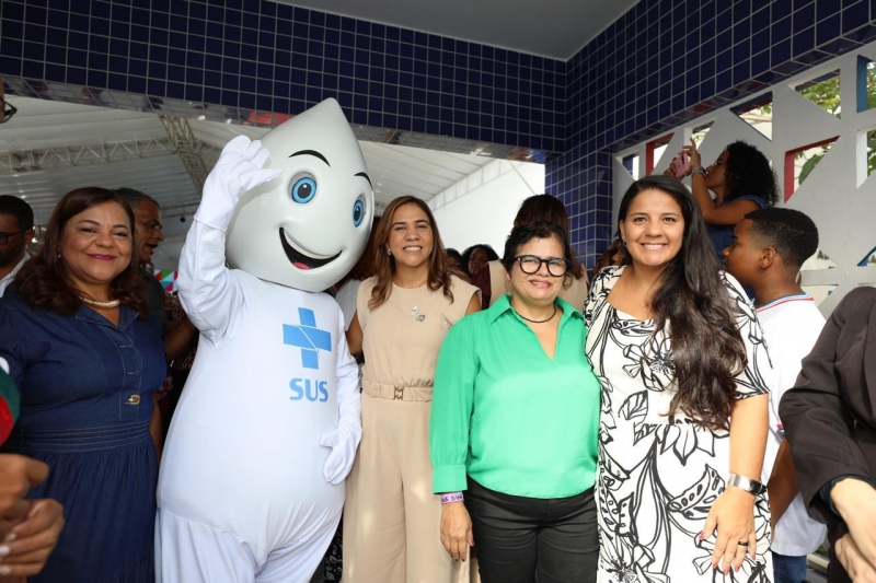Sesab e SEC lançam projeto para vacinar estudantes nas escolas da rede escola