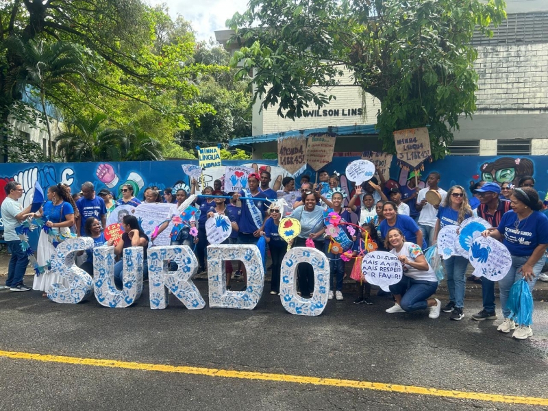 Dia Nacional dos Surdos: rede estadual de ensino reforça inclusão de estudantes com deficiência auditiva