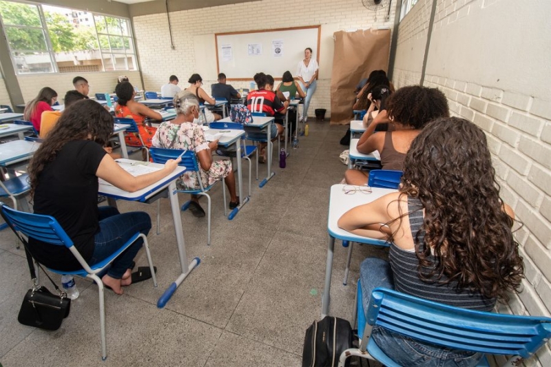 UNEB lança edital do Vestibular 2025 com 6.346 vagas; inscrições vão até outubro