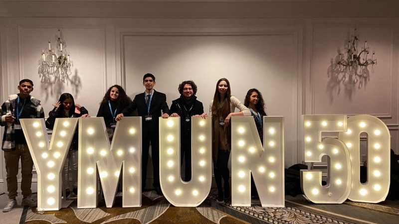 Estudantes de escolas estaduais participam de simulações de conferências da ONU, nos EUA