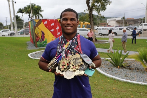 Escolas estruturadas e projetos esportivos contribuem para o desenvolvimento de jovens na Bahia