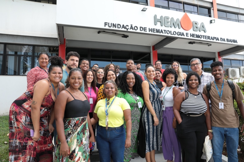 Educadores e técnicos da SEC doam sangue para campanha de Carnaval da Fundação Hemoba