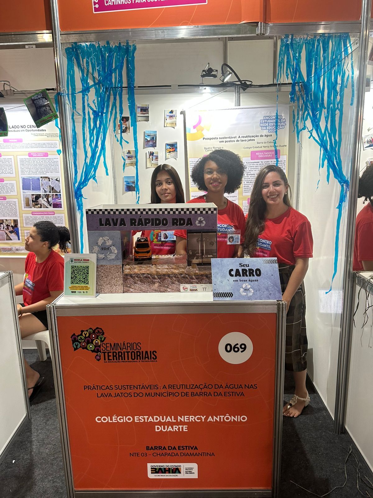 SEC investe em iniciação científica para transformar vida dos estudantes da rede estadual