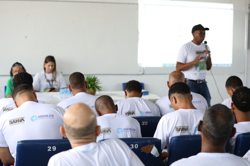 Aulão de revisão prepara internos de complexo penitenciário para provas de certificação do Encceja