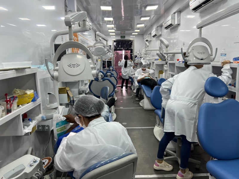 Governo leva atendimento de saúde bucal aos colégios estaduais de Itaberaba