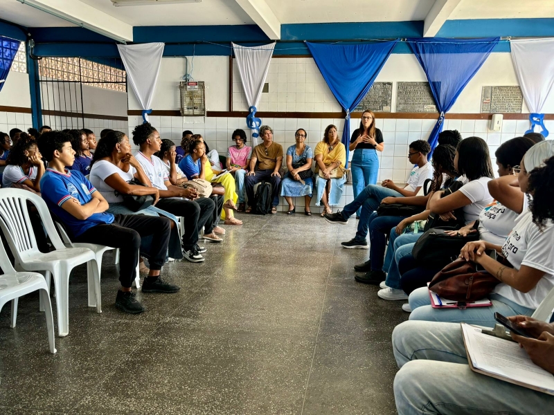 Semana de acolhimento em escola estadual promove diálogo sobre referências e projeto de vida