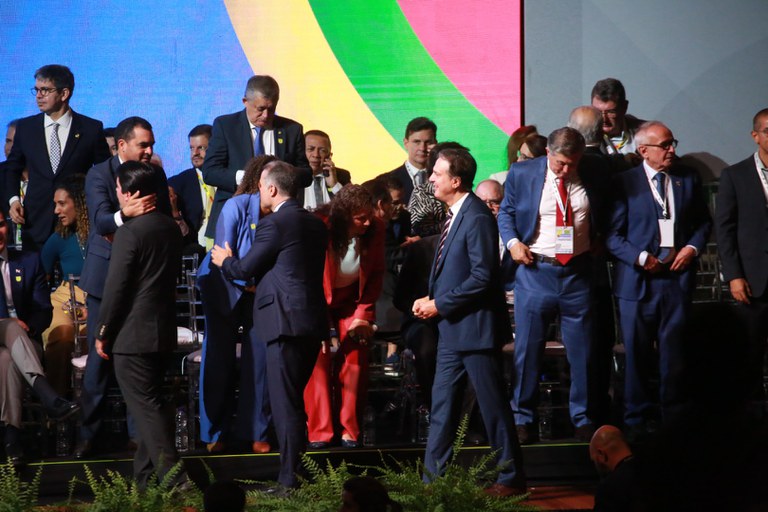 Educação marca presença na abertura do Encontro de Prefeitos