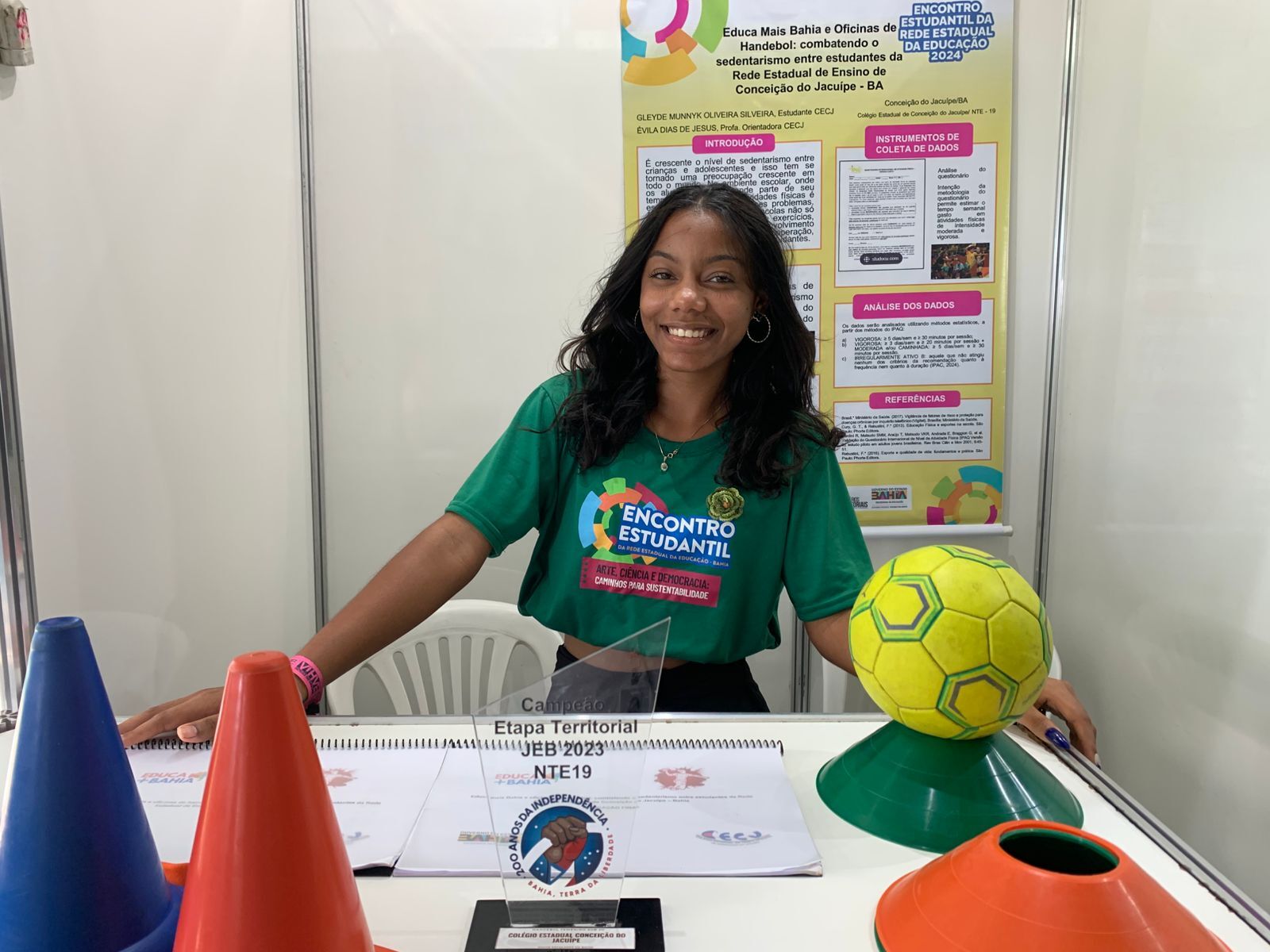 Oficinas de handebol incentivam prática esportiva e combatem sedentarismo entre estudantes da rede estadual