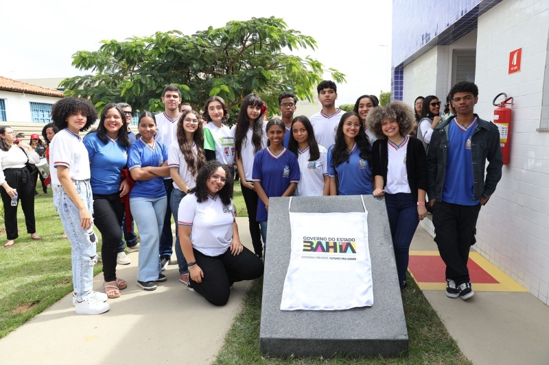 Governo do Estado inaugura novo Colégio Estadual de Tempo Integral em Poções