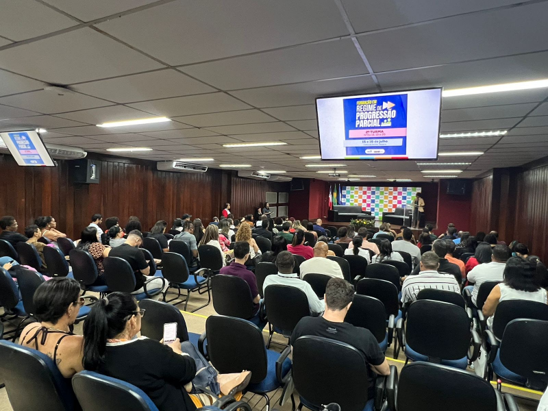 Professores tutores dialogam sobre estratégias para recomposição das aprendizagens dos estudantes