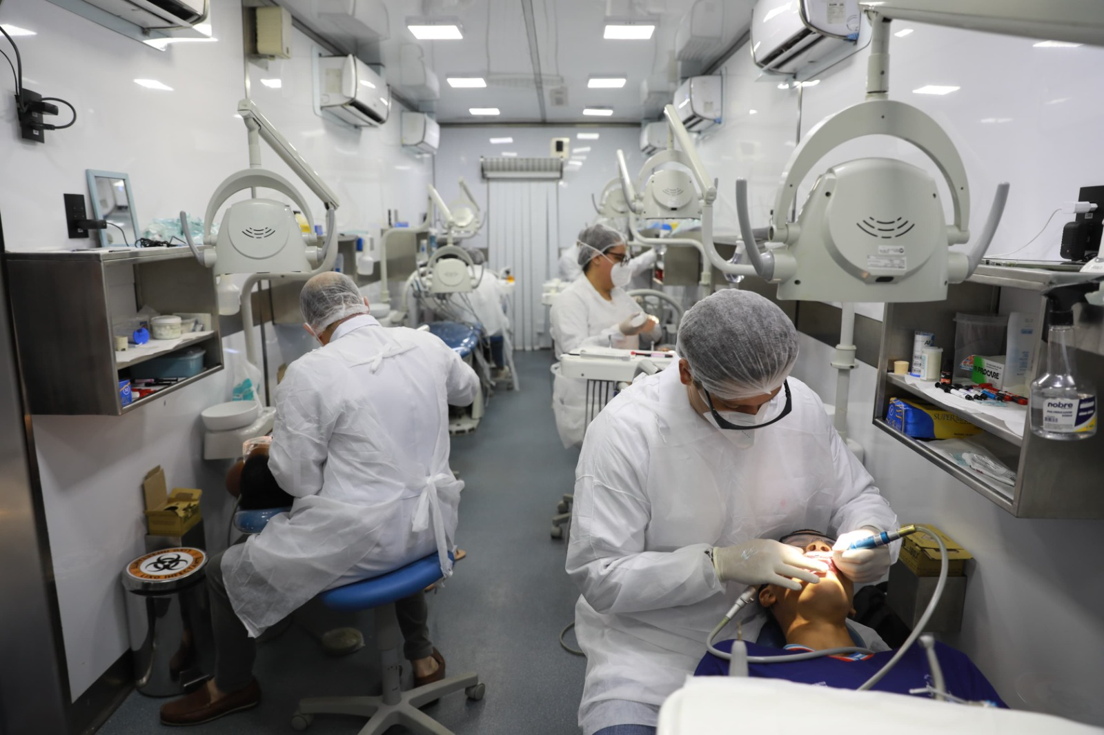 Aniversário de Salvador: Odontomóvel intensifica atendimentos nas escolas estaduais da capital baiana