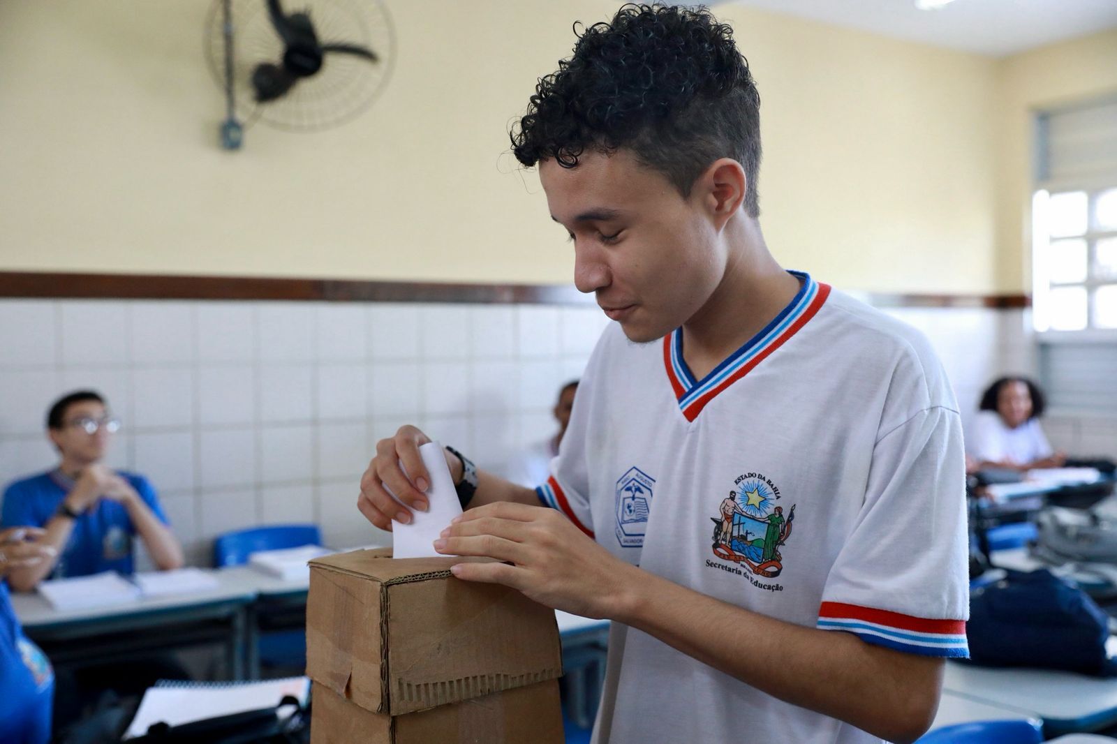 Escolas estaduais iniciam eleição de líderes de classe em toda a Bahia