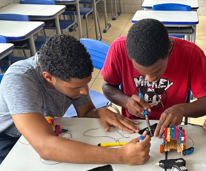 Governo da Bahia fortalece iniciação científica e impulsiona jovens pesquisadores na FEBRACE 2025