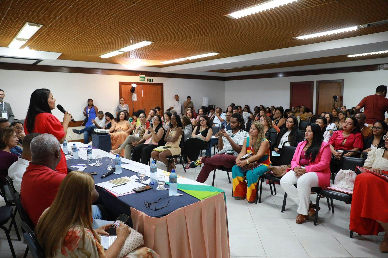 Com apoio da SEC, evento reúne educadores para discutir financiamento e planos de carreira