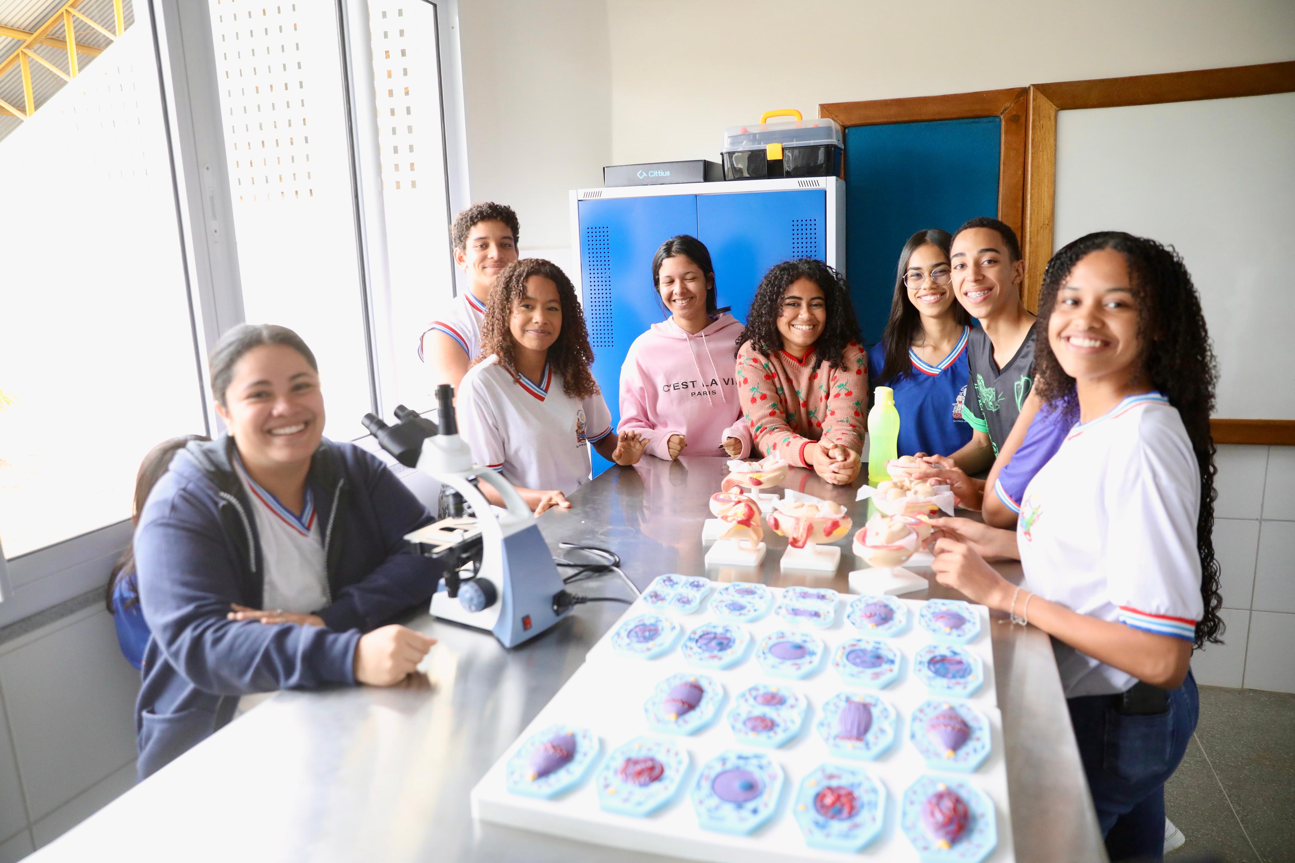 Visita técnica da SEC marca início da semana da Educação no Médio Rio de Contas