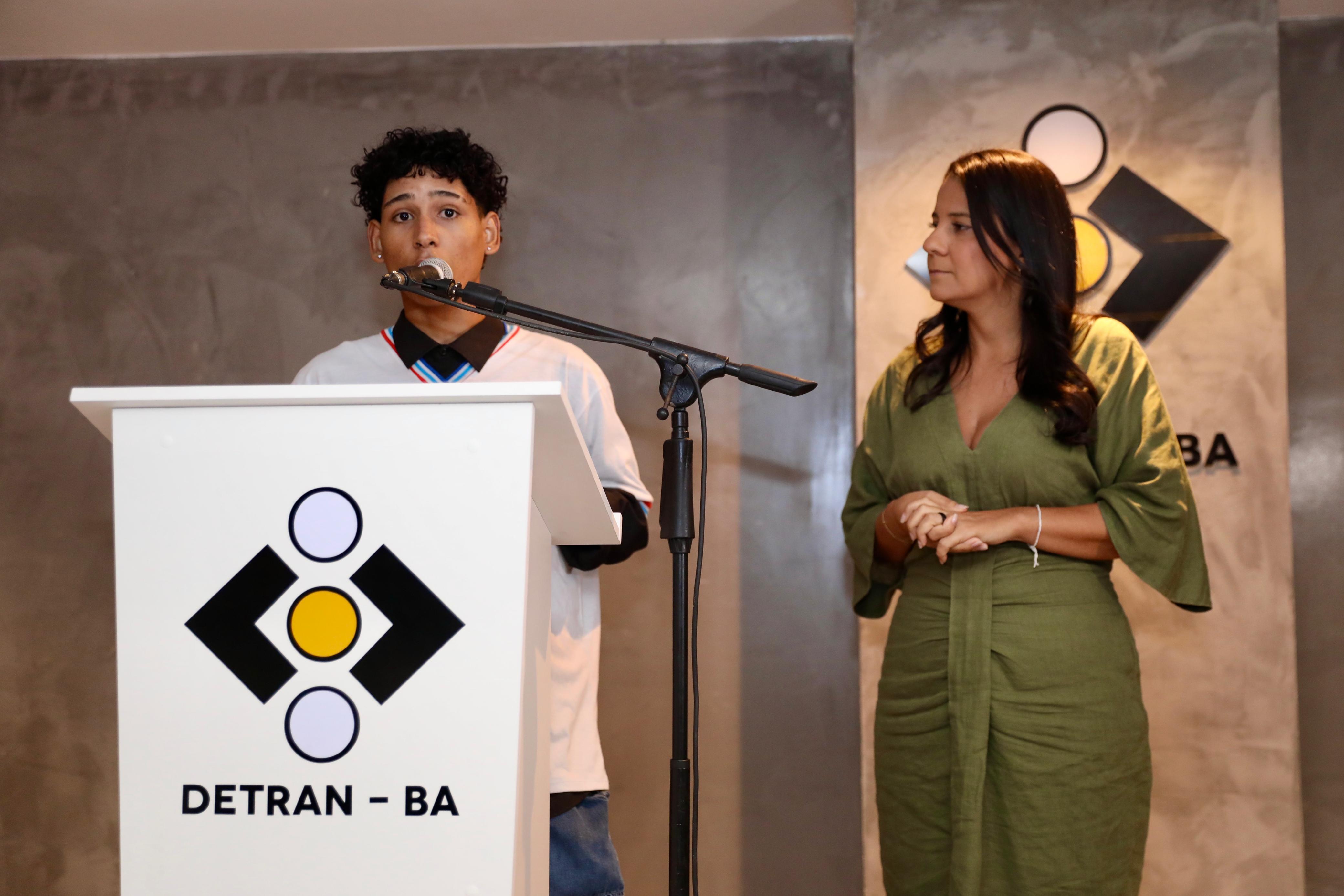 CNH na escola: estudantes da rede estadual terão acesso à primeira carteira de motorista gratuitamente