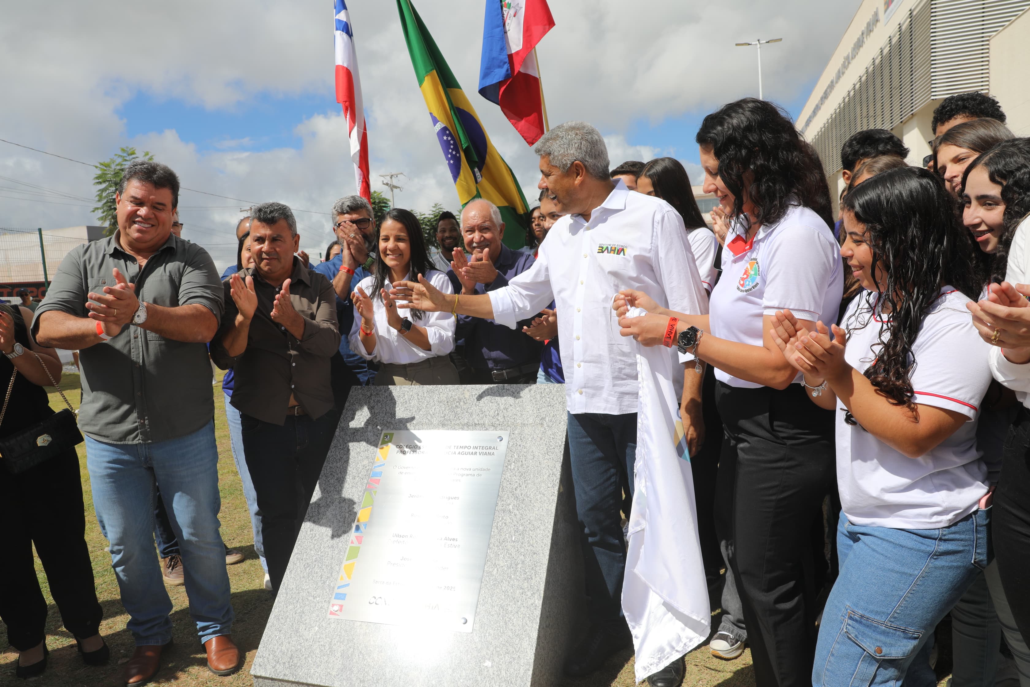 Nova escola em tempo integral transforma ensino e inspira futuros cientistas em Barra da Estiva