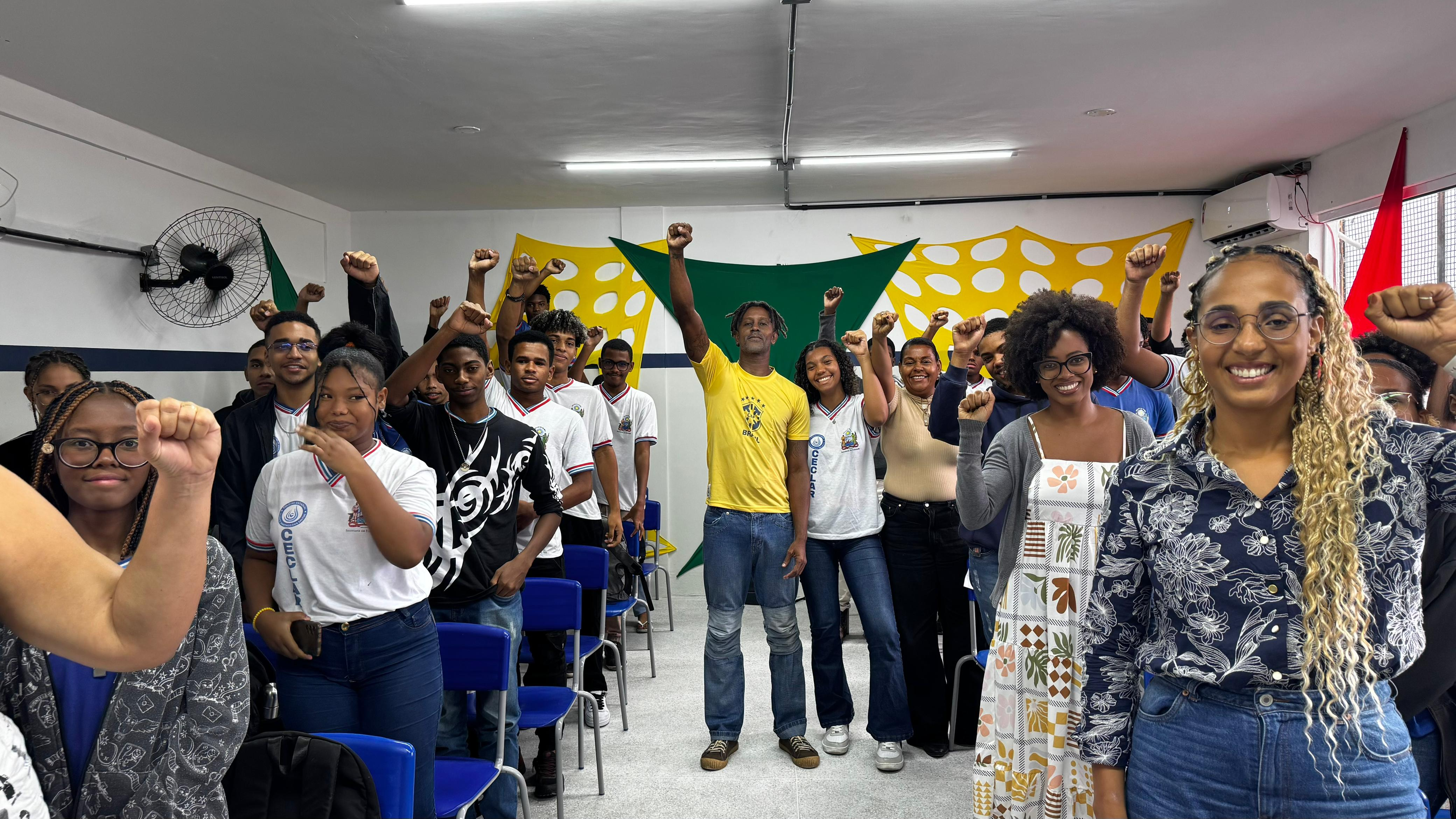 Colégio Clarice Santiago promove mês de ações voltadas à educação antirracista e proteção da infância