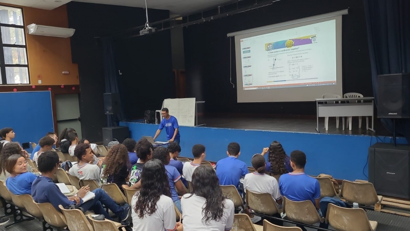 SEC planeja aulões e simulados preparatórios para estudantes que farão o ENEM 2025