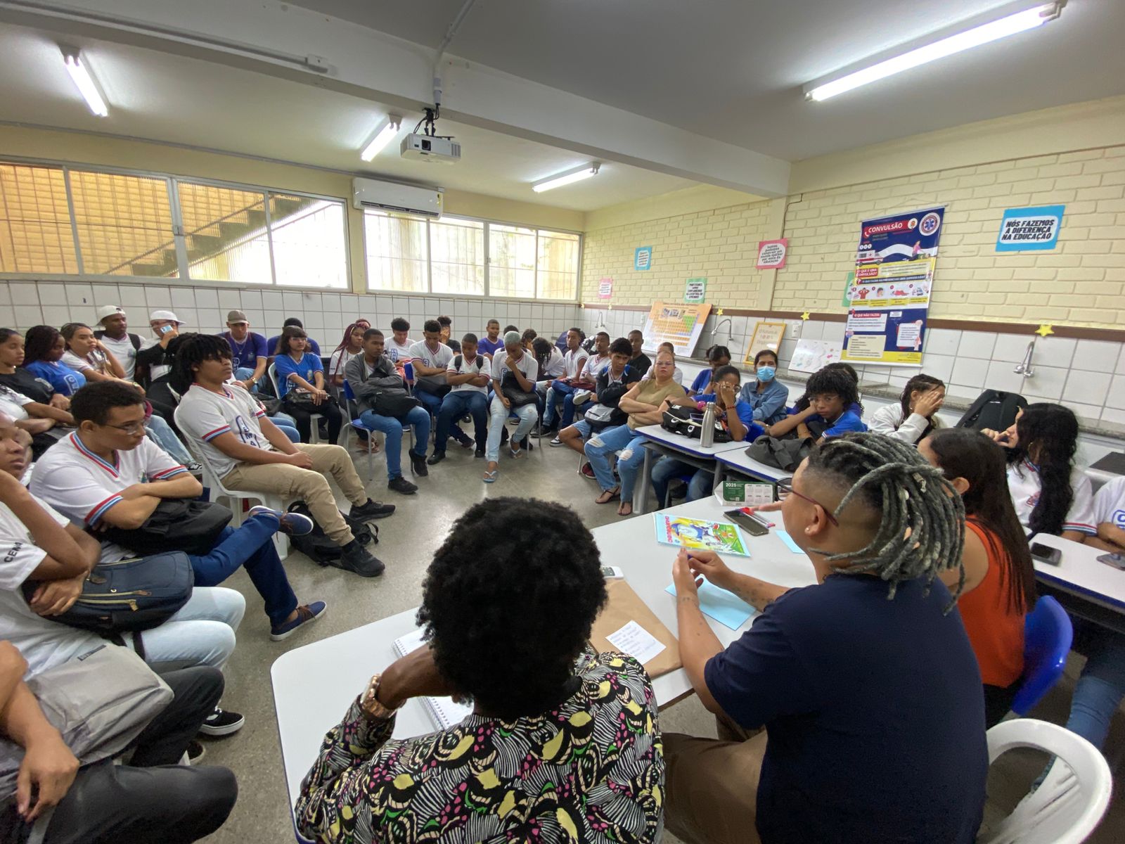 Escolas estaduais retomam aulas com foco no protagonismo estudantil