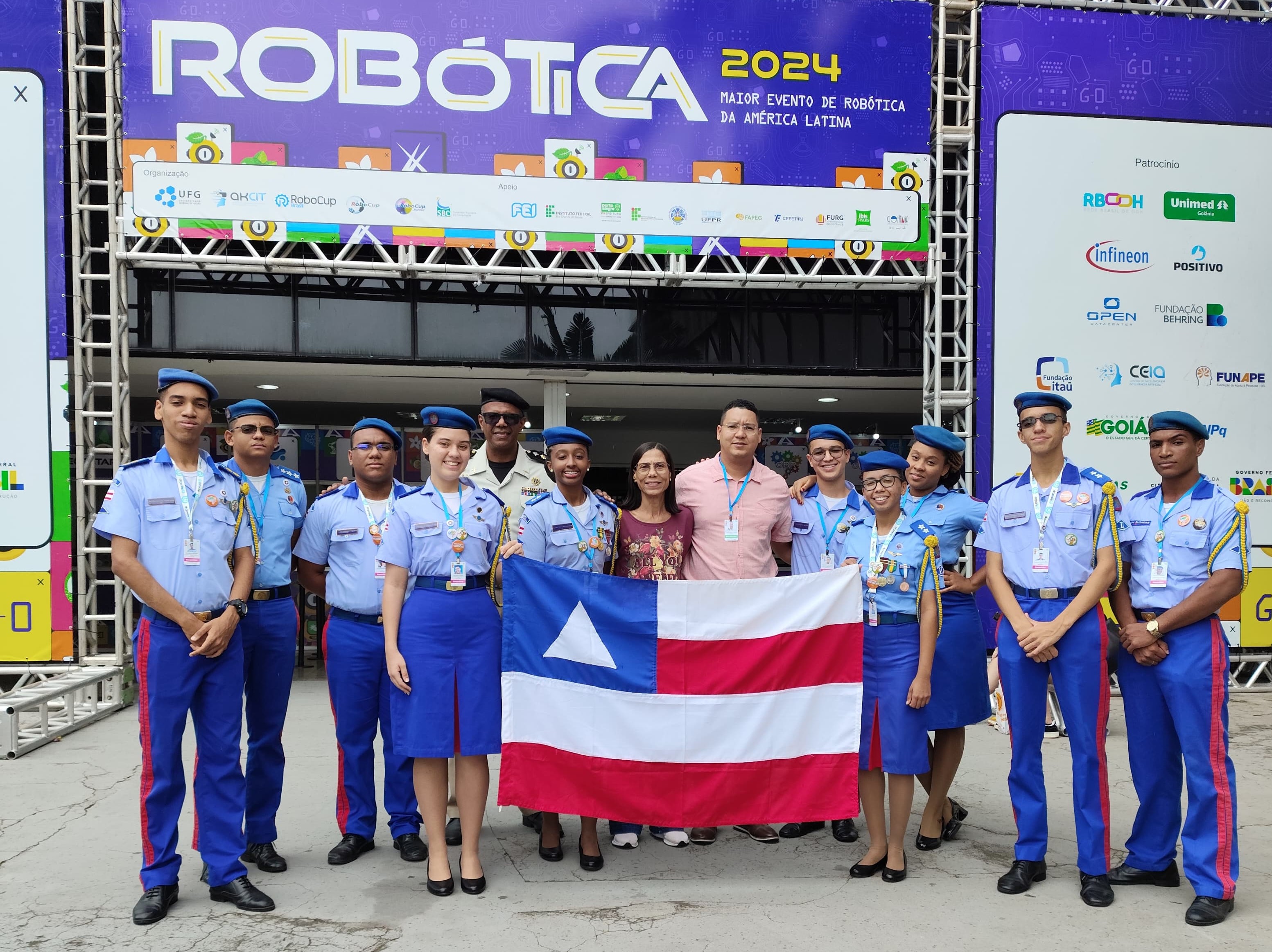 Estudantes do Colégio da Polícia Militar de Lobato representarão a Bahia na RoboCup 2025