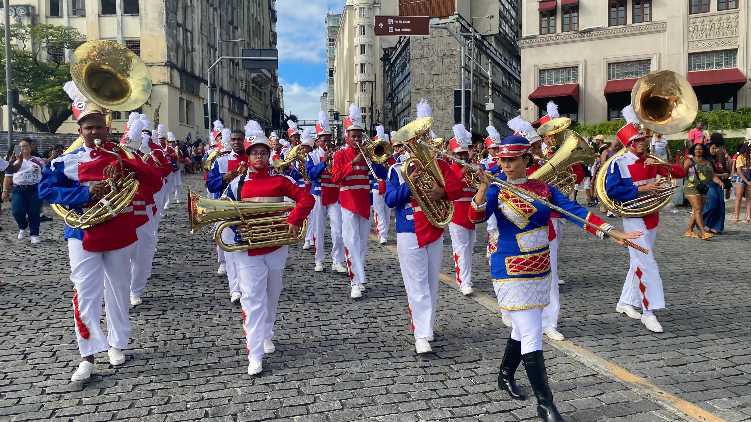 Fanfarras escolares da rede estadual participam do Festival de Fanfarras e Balizadores 2025, em Salvador