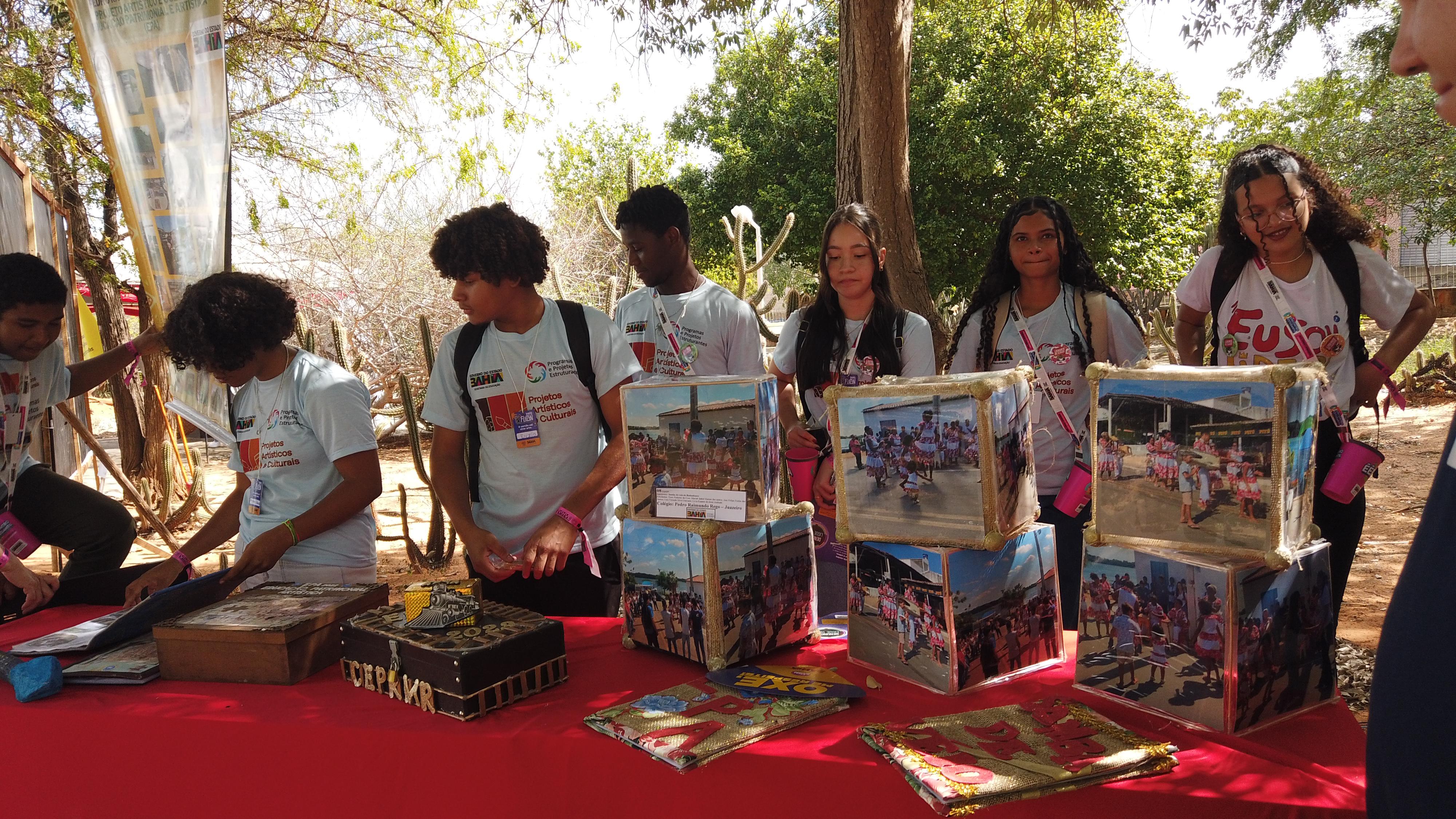 Feiras literárias movimentam a Bahia com arte, leitura e protagonismo estudantil