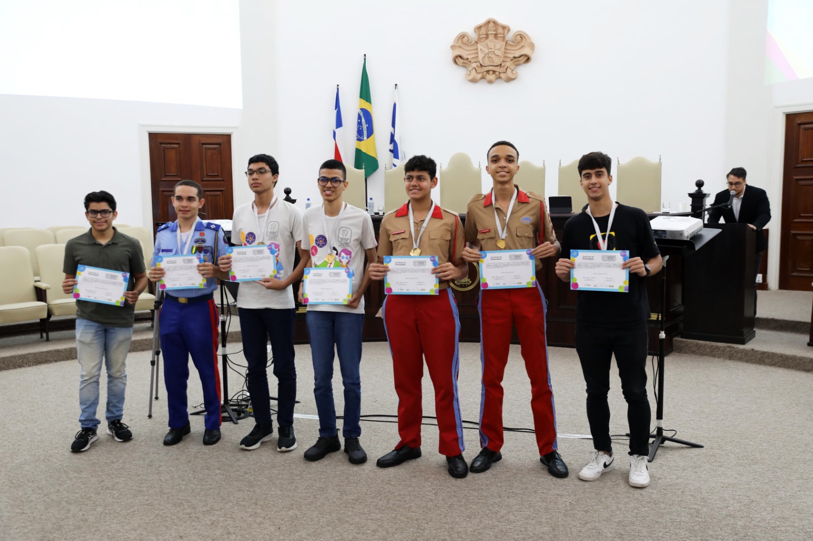 Rede estadual celebra conquistas na Olimpíada Brasileira de Matemática, em cerimônia na UFBA