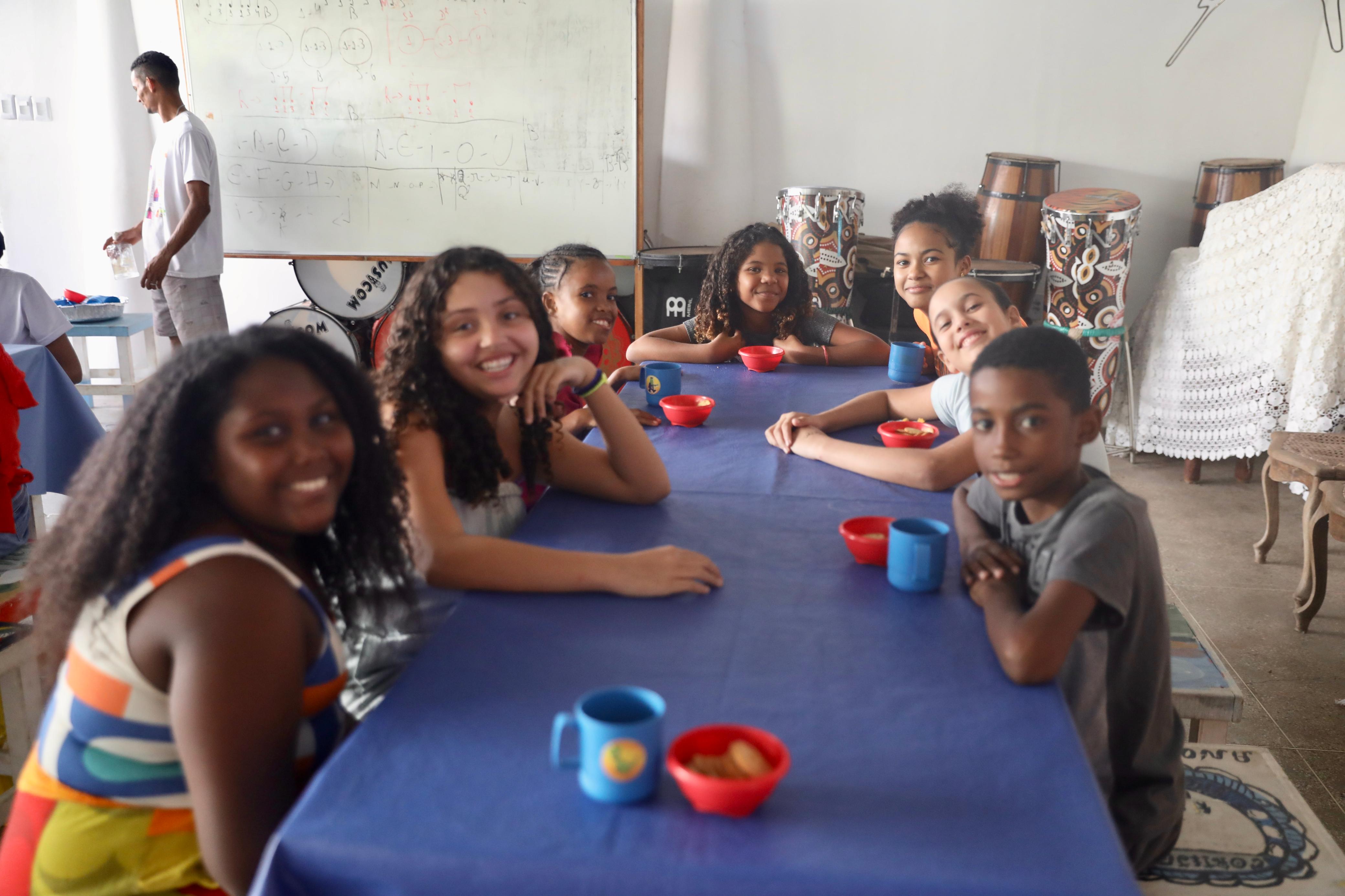 SEC visita Instituto Oyá e reconhece ações educacionais e culturais em Pirajá