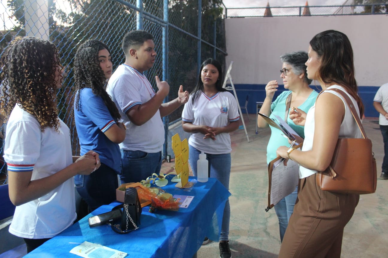 Colégio estadual vira polo de ciência e conhecimento