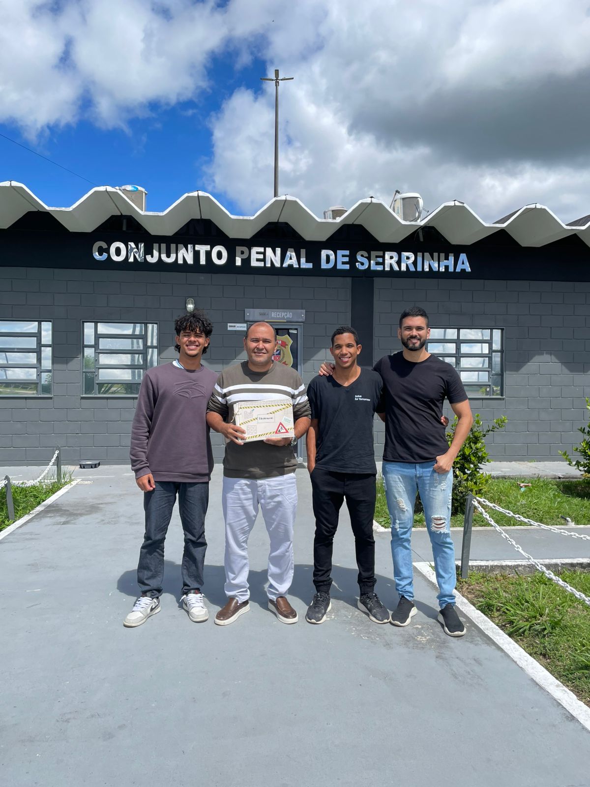 Estudantes criam cimento sustentável e ajudam na ressocialização de presos na Bahia 